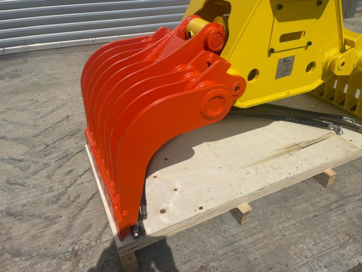 jpeg-optimizer_Grab TGR8K - 7